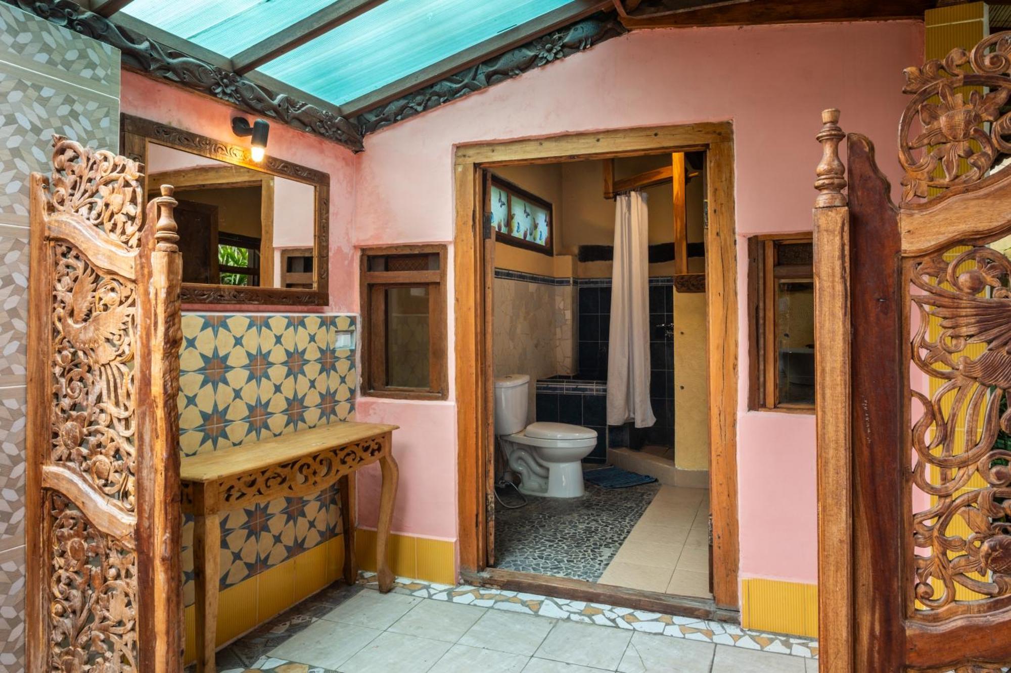 Lombok Stanley Garden Villas Montongbuwoh Exterior photo